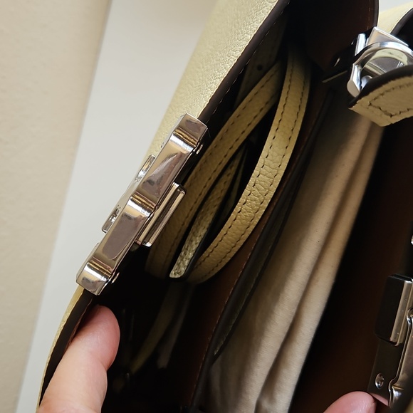 NWT. Tory Burch Mini Eleanor Pebbled Satchel. Lemon Sugar. - Picture 6 of 11